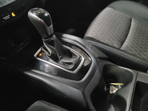 Used 2017 Nissan Rogue S image 26