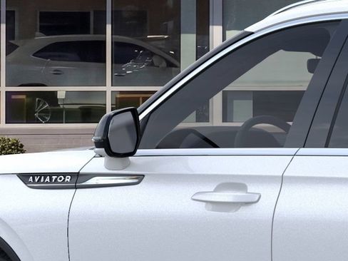Used 2026 Lincoln Aviator AWD image 20