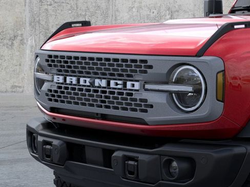 New 2025 Ford Bronco Badlands image 19