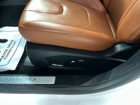 Used 2020 Ford Fusion Titanium image 11