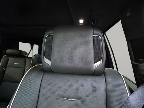 New 2026 Cadillac Escalade ESV Sport AWD/4WD image 37