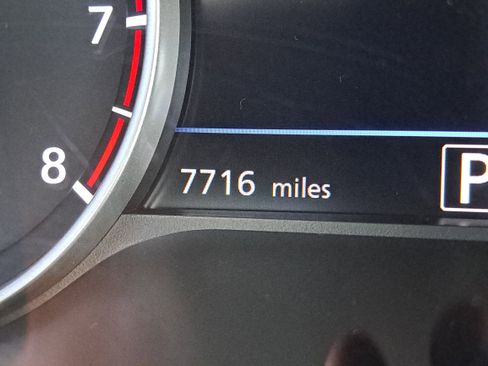 Certified 2025 Nissan Sentra SR image 25