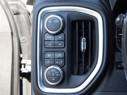 Used 2022 GMC Sierra 1500 AT4 w/ AT4 Premium Package AWD/4WD image 23