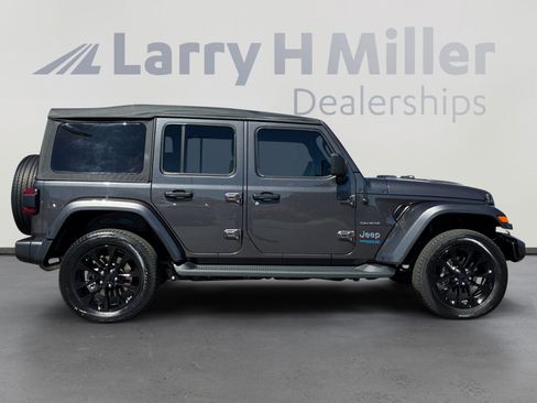 Used 2021 Jeep Wrangler Unlimited Sahara AWD/4WD image 6