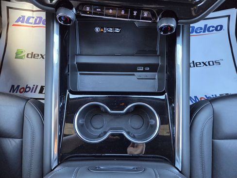 Used 2025 Chevrolet Tahoe Z71 image 34