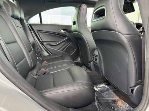 Used 2018 Mercedes-Benz CLA 250 CLA 250 image 23