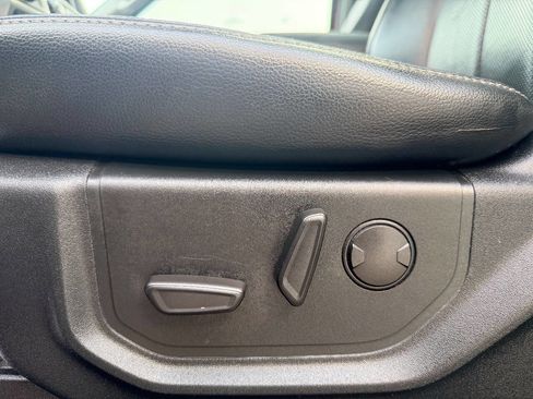 Used 2020 Ford F150 Lariat AWD/4WD image 19