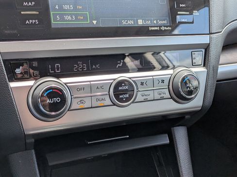 Used 2017 Subaru Outback 2.5i Limited AWD/4WD image 20