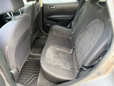 Used 2010 Nissan Rogue S image 9