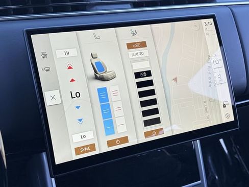 Used 2025 Land Rover Range Rover Autobiography image 17