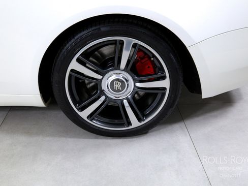 Used 2019 Rolls-Royce Wraith image 33