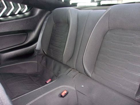 Used 2015 Ford Mustang Coupe RWD image 7