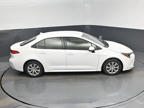 Used 2020 Toyota Corolla LE image 13