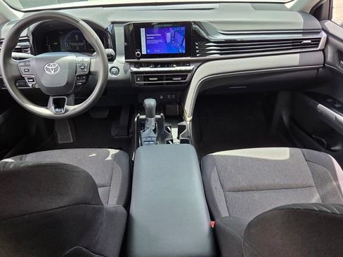 Used 2025 Toyota Camry LE FWD image 13