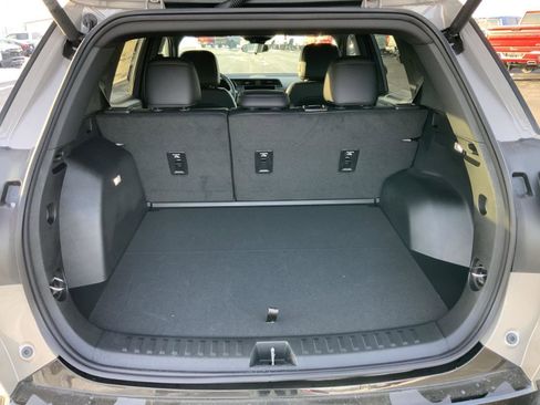 New 2026 GMC Terrain AT4 w/ LPO, Floor Liner Package AWD/4WD image 12