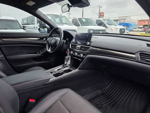 Used 2021 Honda Accord Sport image 10