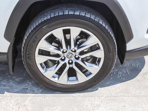 Used 2023 Toyota RAV4 XLE Premium AWD/4WD image 10