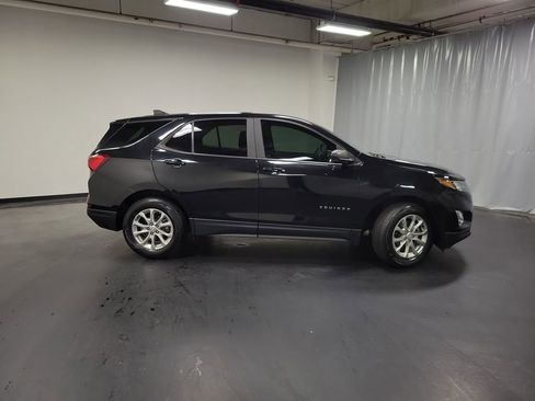 Used 2021 Chevrolet Equinox LS w/ LS Convenience Package AWD/4WD image 9