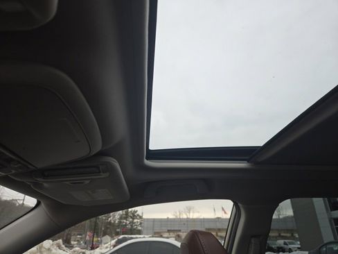 Used 2024 Subaru Forester Touring image 13