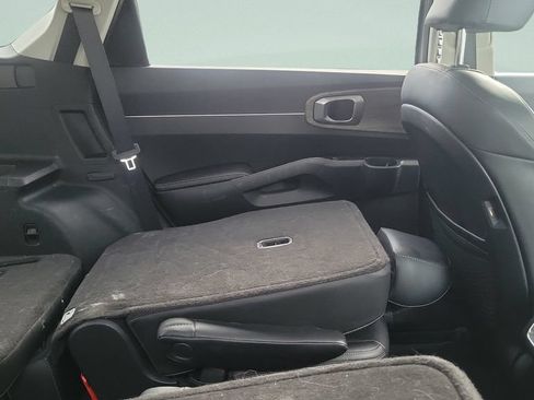 Used 2022 Kia Sorento EX FWD image 16