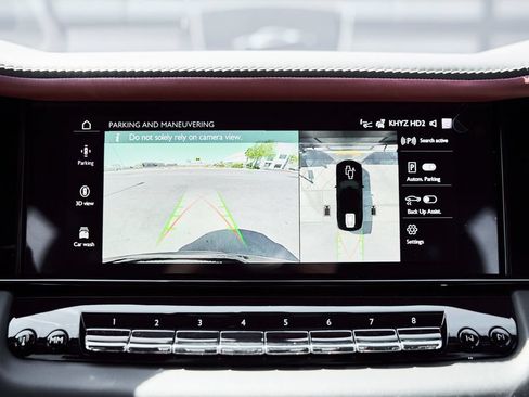 Used 2026 Rolls-Royce Cullinan AWD/4WD image 74