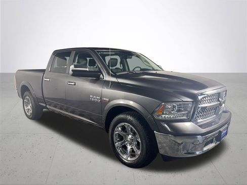 Used 2016 RAM 1500 Laramie w/ Convenience Group image 4