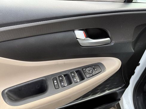 Used 2020 Hyundai Santa Fe SEL w/ Convenience Package image 37