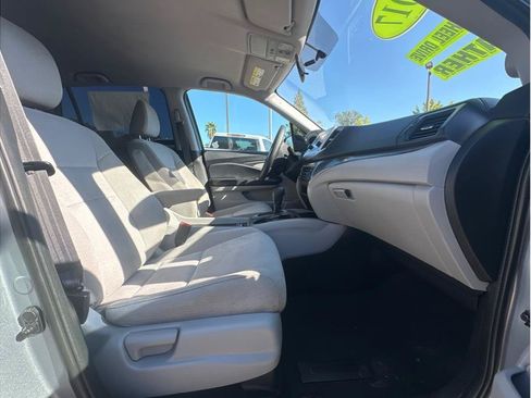 Used 2017 Honda Pilot LX image 11
