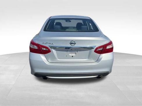 Used 2018 Nissan Altima 2.5 S w/ S Convenience Package image 6