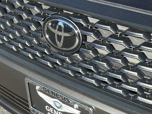 Used 2023 Toyota Corolla Cross LE image 9