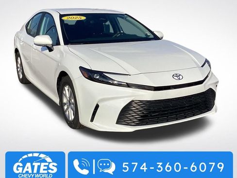 Used 2025 Toyota Camry LE FWD image 1