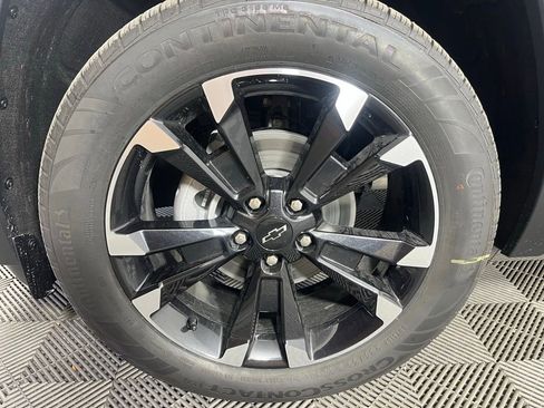 New 2026 Chevrolet Equinox RS w/ Convenience Package III AWD/4WD image 11
