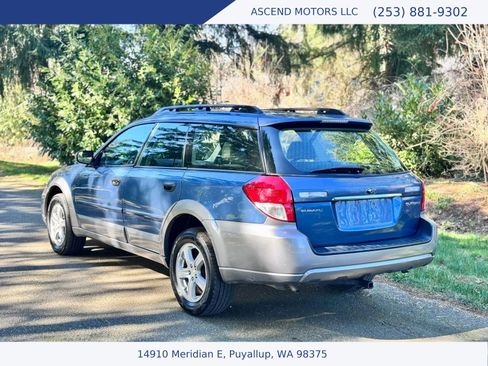 Used 2008 Subaru Outback 2.5i L.L. Bean AWD/4WD image 3