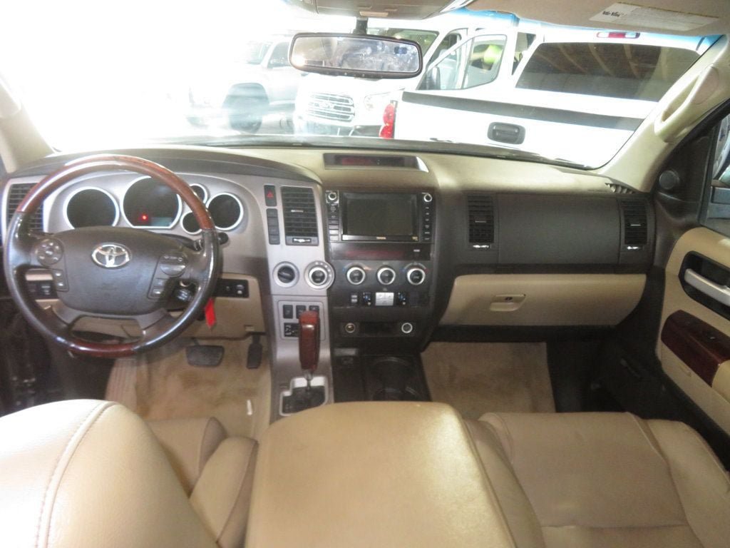 Used 2011 Toyota Sequoia Platinum AWD/4WD image 41