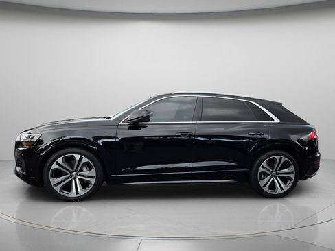 Used 2019 Audi Q8 Prestige w/ Adaptive Chassis Package AWD/4WD image 3