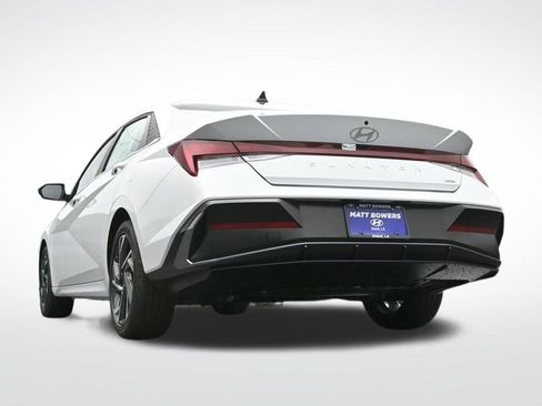 New 2026 Hyundai Elantra Limited FWD image 13