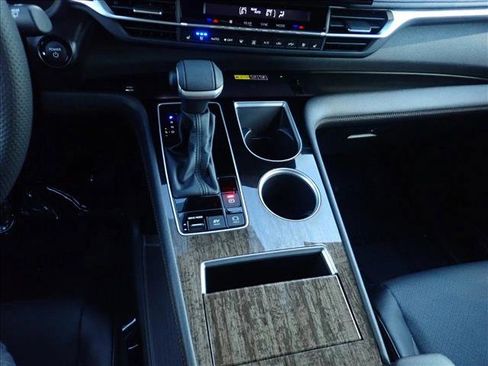 Used 2025 Toyota Sienna Platinum image 23