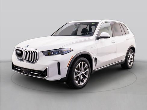 Used 2026 BMW X5 xDrive50e w/ Premium Package AWD/4WD image 1