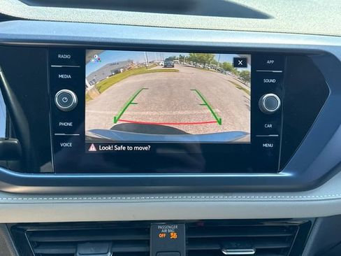 Used 2024 Volkswagen Taos SE FWD image 29
