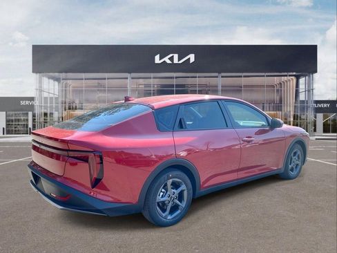 New 2026 Kia K4 LXS image 8