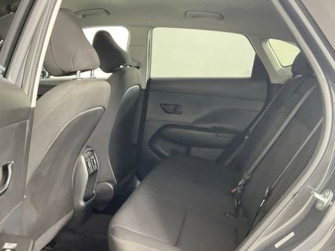 Used 2025 Hyundai Kona SEL FWD image 11
