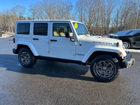 Used 2017 Jeep Wrangler Unlimited Rubicon w/ Dual Top Group image 3