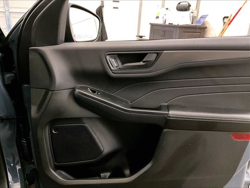 Certified 2023 Ford Escape Active AWD/4WD image 23
