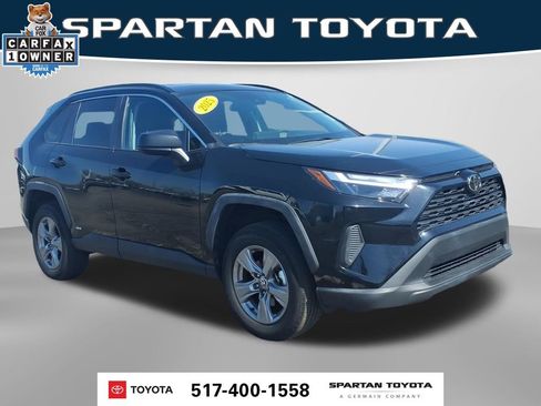 Used 2025 Toyota RAV4 LE AWD/4WD image 4