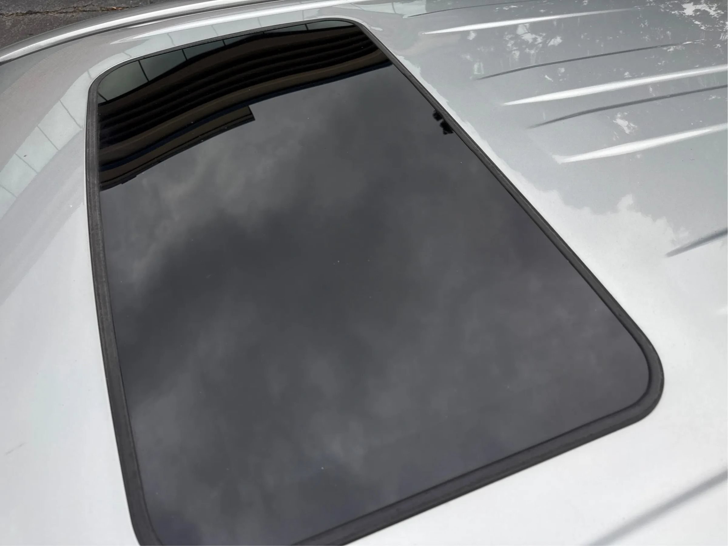 Used 2022 Toyota Sienna XSE FWD image 25