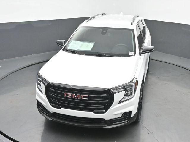 Used 2024 GMC Terrain SLE w/ Driver Convenience Package FWD image 36