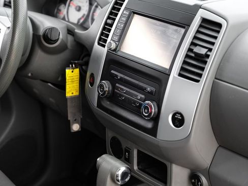 Used 2019 Nissan Frontier Desert Runner RWD image 18