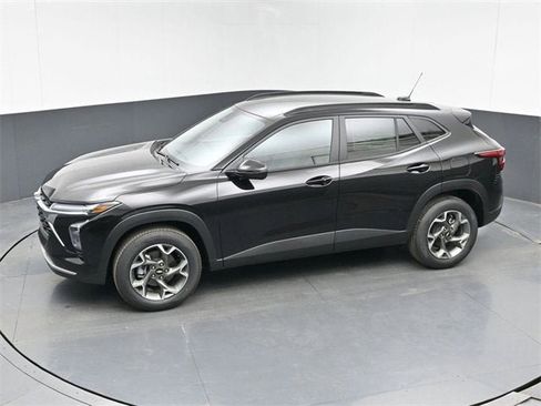 New 2026 Chevrolet Trax LT w/ Driver Confidence Package image 36