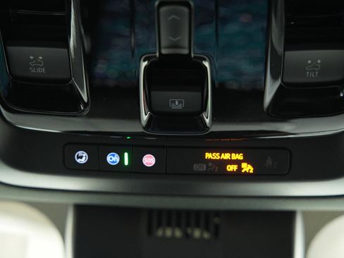 New 2026 GMC Yukon XL AT4 w/ AT4 Premium Plus Package AWD/4WD image 47