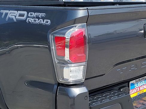Used 2021 Toyota Tacoma TRD Off-Road w/ Technology Package RWD image 32